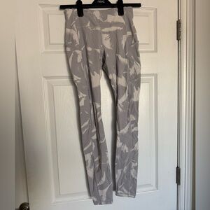 Lululemon leggings size 4
